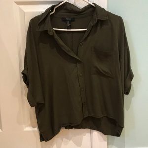 NWOT - oversized cropped green button up blouse